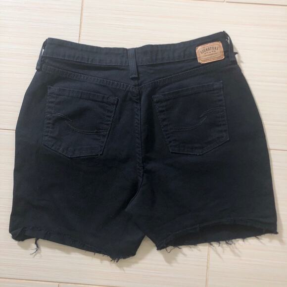 Levi’s Signature black midrise cut off Raw Hem denim shorts 12 - Picture 7 of 8